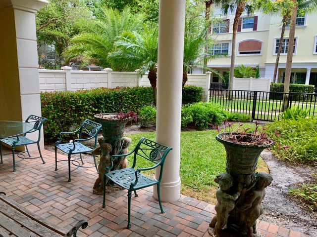 5620 NE Trieste Terrace, Boca Raton, FL 33487