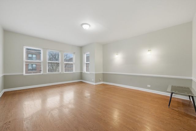 7601 S Essex Avenue 2, Chicago, IL 60649