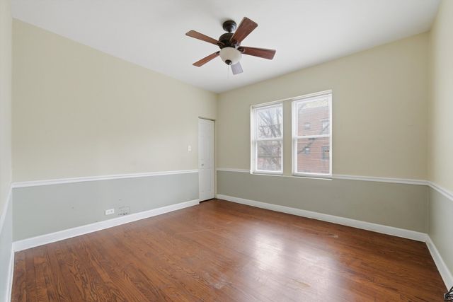 7601 S Essex Avenue 2, Chicago, IL 60649