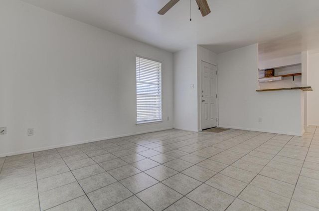 805 Sirocco DR B, Austin, TX 78745