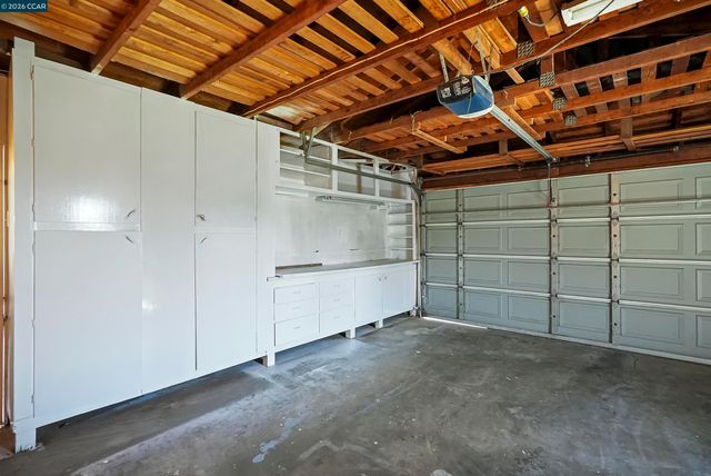 6860 Cunningham Way, Sacramento, CA 95828