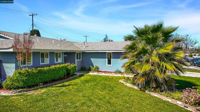 6860 Cunningham Way, Sacramento, CA 95828