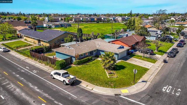 6860 Cunningham Way, Sacramento, CA 95828