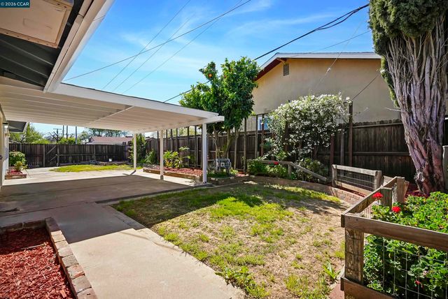 6860 Cunningham Way, Sacramento, CA 95828