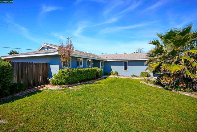 6860 Cunningham Way, Sacramento, CA 95828