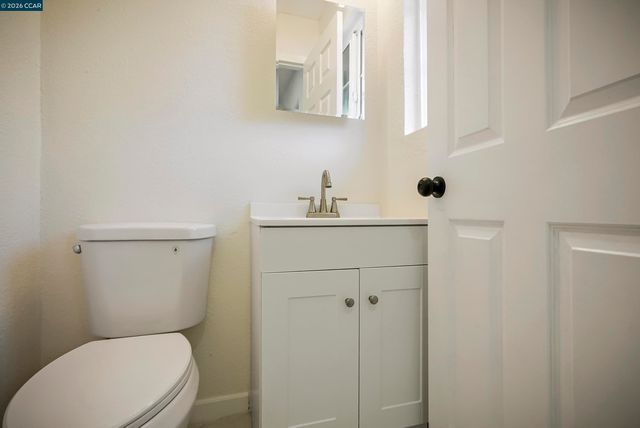 6860 Cunningham Way, Sacramento, CA 95828