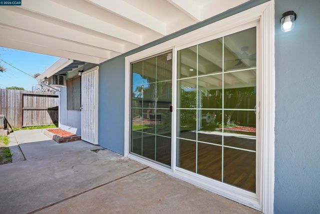 6860 Cunningham Way, Sacramento, CA 95828