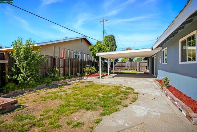 6860 Cunningham Way, Sacramento, CA 95828