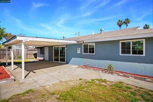 6860 Cunningham Way, Sacramento, CA 95828