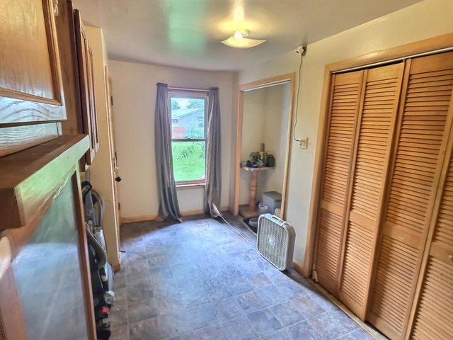 927 BUTLER AVENUE, Winnebago, WI 54958