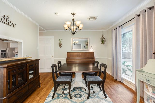 302 E Bronco Bend Street, Angleton, TX 77515