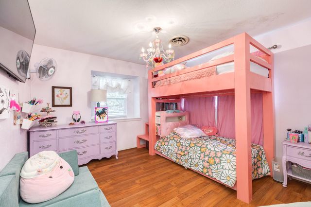 302 E Bronco Bend Street, Angleton, TX 77515