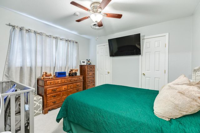 302 E Bronco Bend Street, Angleton, TX 77515