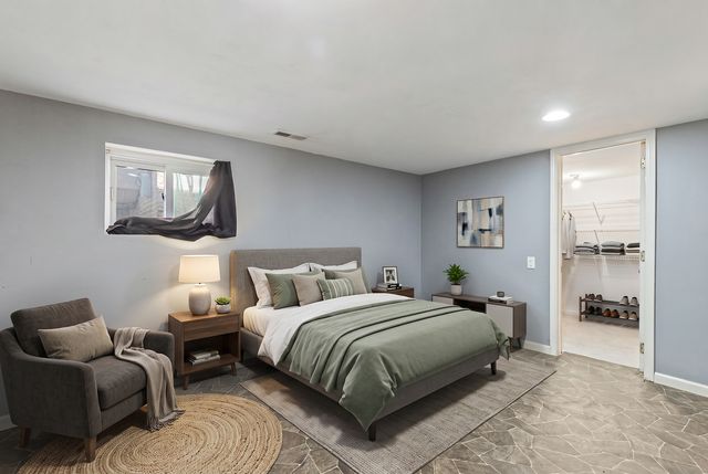 5306 N Lynch Avenue, Chicago, IL 60630