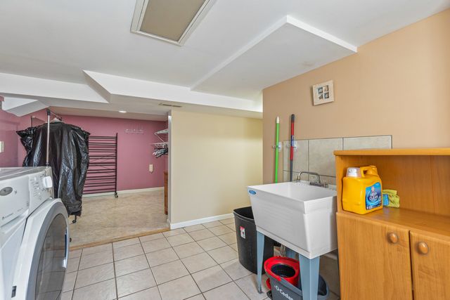 5306 N Lynch Avenue, Chicago, IL 60630