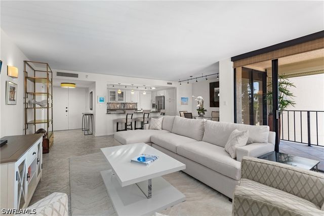 3115 Gulf Shore BLVD N 203S, Naples, FL 34103