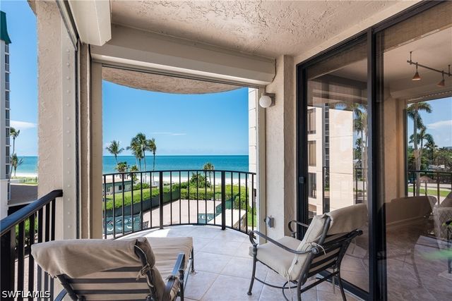 3115 Gulf Shore BLVD N 203S, Naples, FL 34103