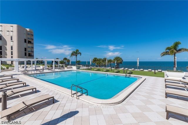 3115 Gulf Shore BLVD N 203S, Naples, FL 34103