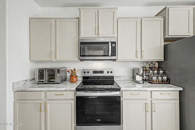 10445 W CORDES Road, Tolleson, AZ 85353