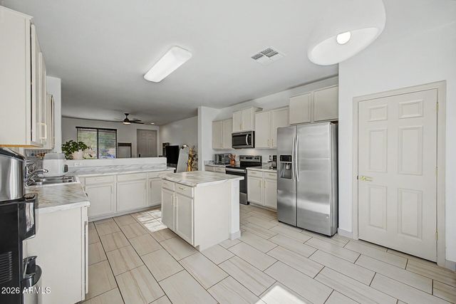 10445 W CORDES Road, Tolleson, AZ 85353