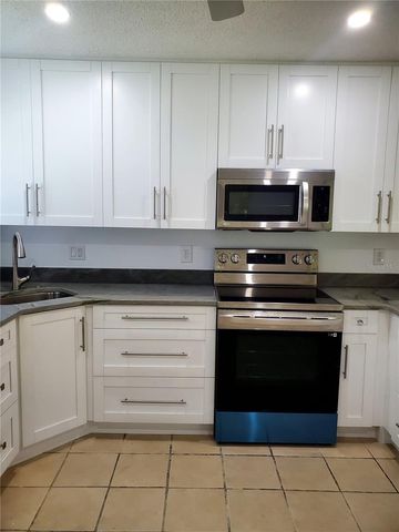 1020 70TH STREET N, St Petersburg, FL 33710