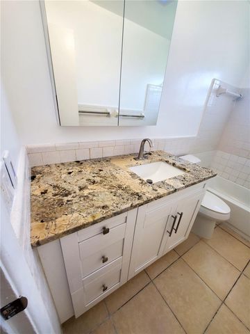 1020 70TH STREET N, St Petersburg, FL 33710