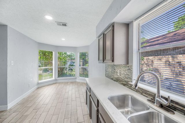 11722 Plumpoint Drive, Houston, TX 77099