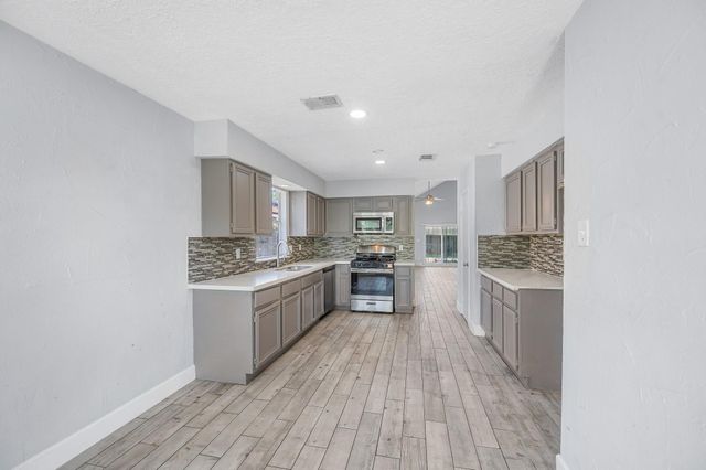 11722 Plumpoint Drive, Houston, TX 77099