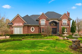 18356 Clairmont Circle W, Northville Twp, MI 48168