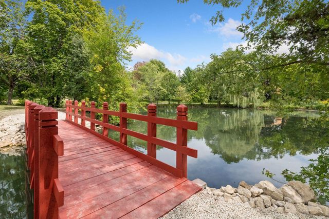 830 Edgemoor Drive, Hopkins, MN 55305