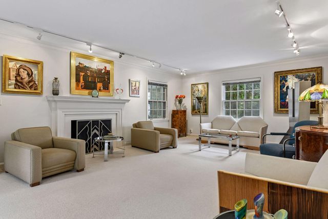 830 Edgemoor Drive, Hopkins, MN 55305