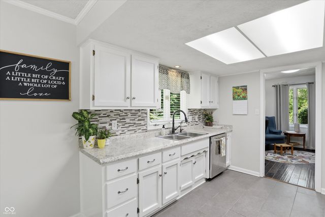 929 Briarwood Drive, Greenwood, IN 46142