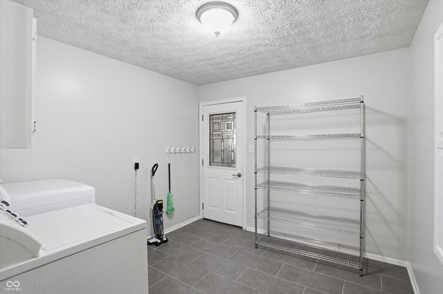 929 Briarwood Drive, Greenwood, IN 46142