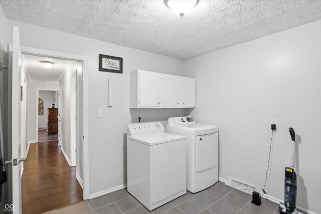 929 Briarwood Drive, Greenwood, IN 46142