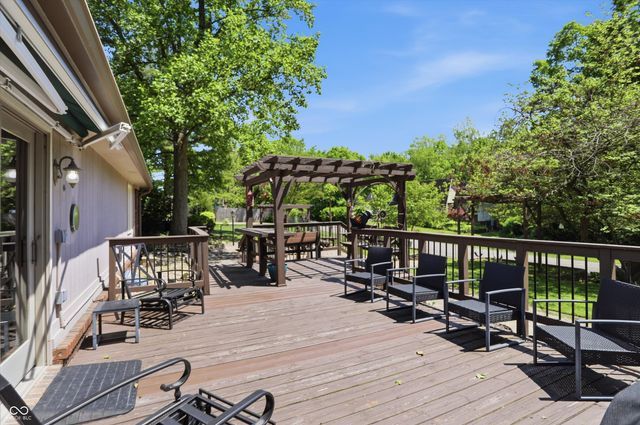 929 Briarwood Drive, Greenwood, IN 46142