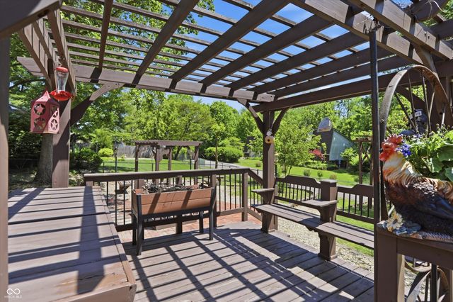 929 Briarwood Drive, Greenwood, IN 46142