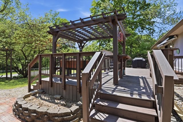 929 Briarwood Drive, Greenwood, IN 46142