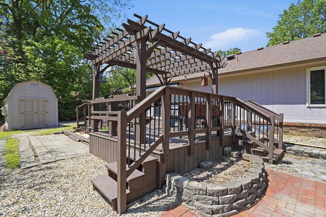 929 Briarwood Drive, Greenwood, IN 46142