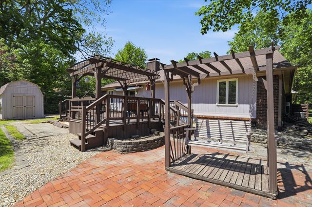 929 Briarwood Drive, Greenwood, IN 46142