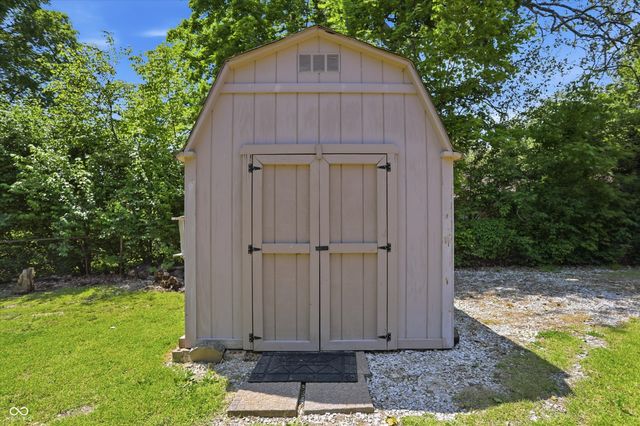 929 Briarwood Drive, Greenwood, IN 46142
