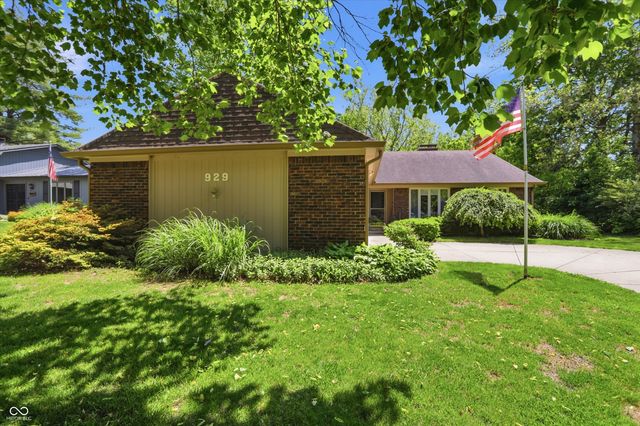 929 Briarwood Drive, Greenwood, IN 46142