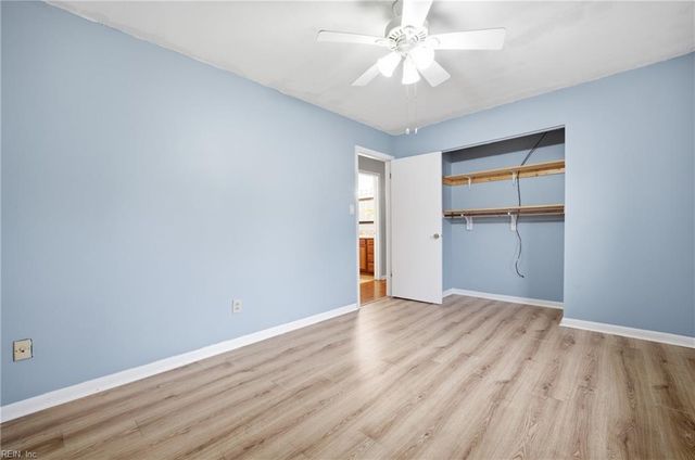 1617 Woodbriar LN, Chesapeake, VA 23323