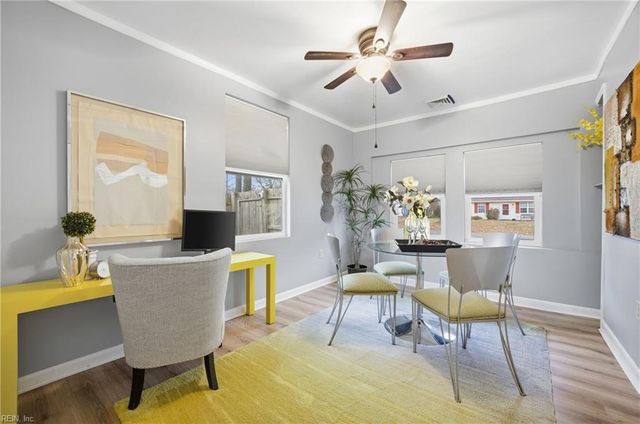 1617 Woodbriar LN, Chesapeake, VA 23323