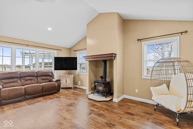 6385 E County Road 1000 N, Butlerville, IN 47223