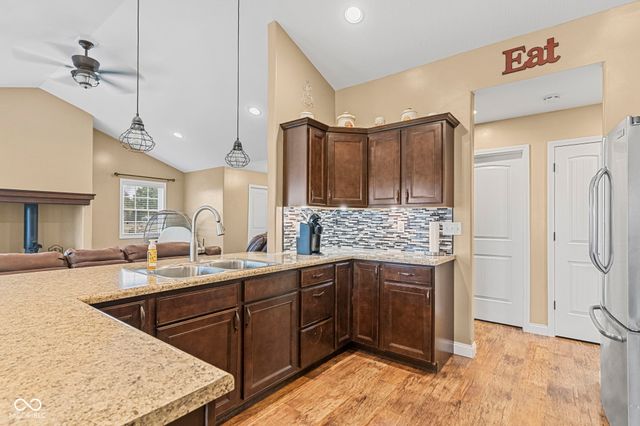 6385 E County Road 1000 N, Butlerville, IN 47223