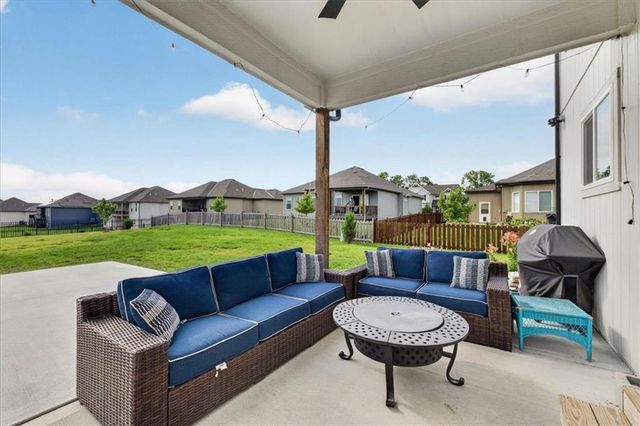 4705 SW 3rd Street, Blue Springs, MO 64014