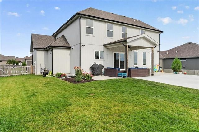4705 SW 3rd Street, Blue Springs, MO 64014