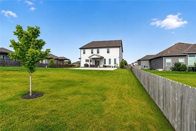 4705 SW 3rd Street, Blue Springs, MO 64014