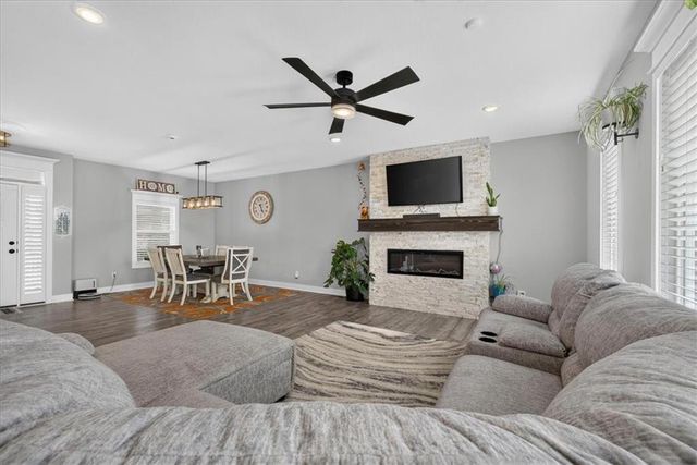 4705 SW 3rd Street, Blue Springs, MO 64014