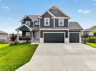 4705 SW 3rd Street, Blue Springs, MO 64014